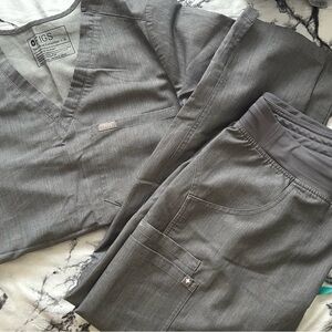 FIGS Women's Gray Scrub Set — Classic Utility Pants